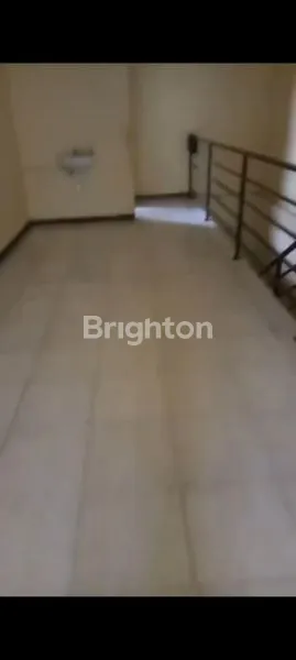 image RUKO 3 LANTAI TENGAH KOTA LOKASI STRATEGIS (6)