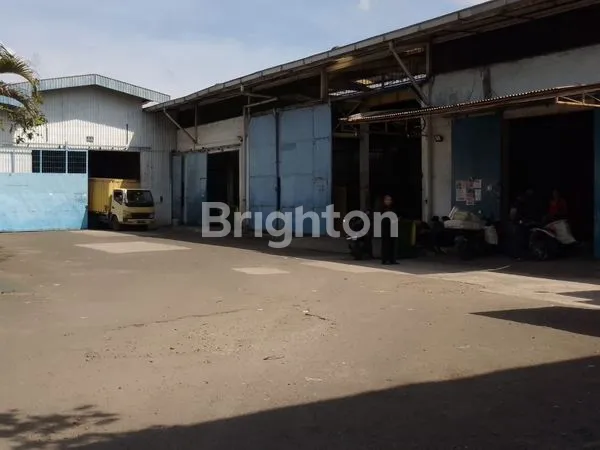 GUDANG LUAS SIAP PAKAI TIPAR CAKUNG