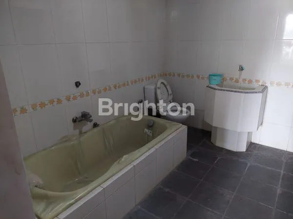 image RUMAH DUA LANTAI ARAYA KOTA MALANG (6)