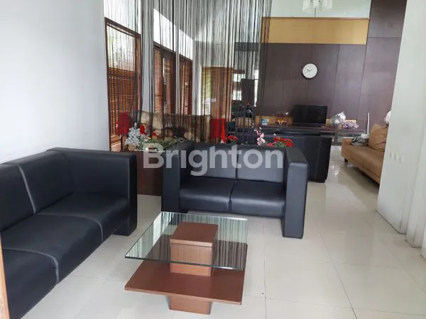 image RUMAH DUA LANTAI ARAYA KOTA MALANG (3)