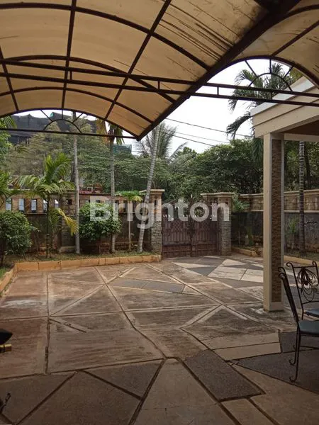 image RUMAH HARGA DEKATI NJOP, TERAWAT, MENARIK!!!MERUYA UTARA, KEMBANGAN, JAKARTA BARAT. LOKASI PINGGIR JALAN 3 MOBIL, LOKASI STRATEGIS (3)