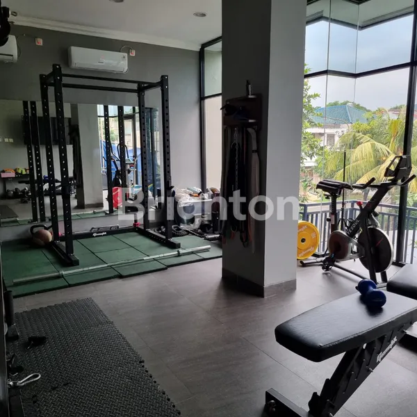 image RUMAH 3 LANTAI SEMI FURNISHED DI CLUSTER MADRID MODERNLAND (5)