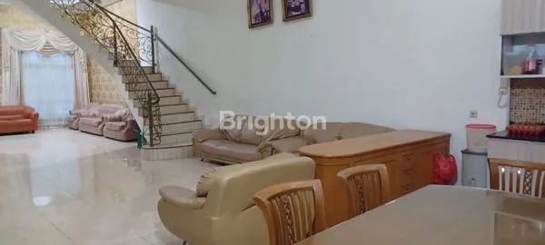 image RUMAH SUNTER GARDEN 2LT, 10X23M², SIAP HUNI, 5+1KT (4)