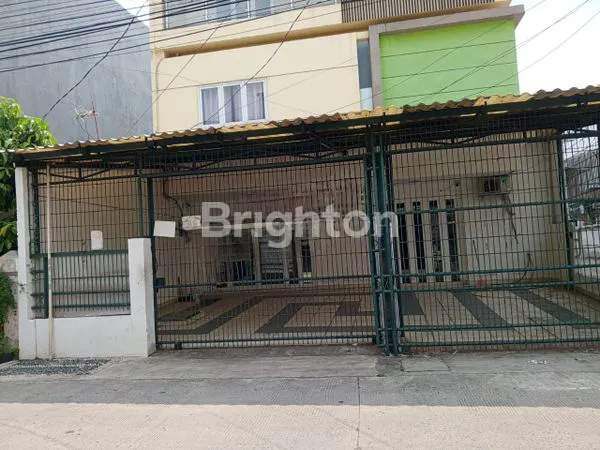 image JELAMBAR RUMAH 3 LANTAI LOKASI STRATEGIS JAKARTA BARAT (1)