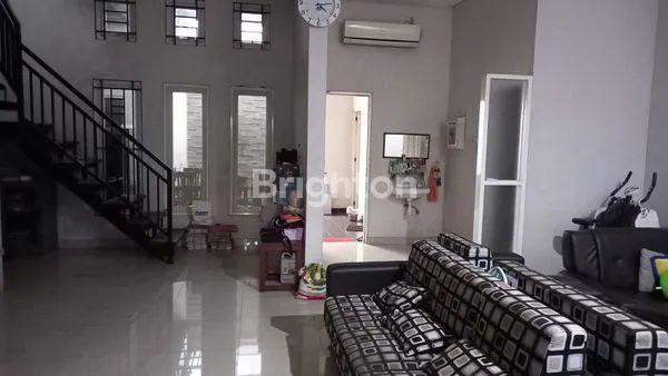 image RUMAH LANGKA LEGALITAS SHM DI PENJARINGAN ASRI SURABAYA TIMUR (2)