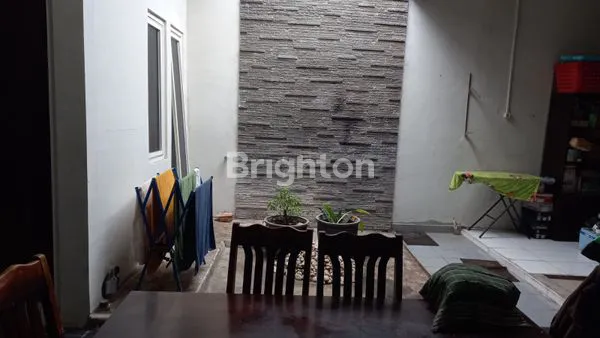 image RUMAH LANGKA LEGALITAS SHM DI PENJARINGAN ASRI SURABAYA TIMUR (3)