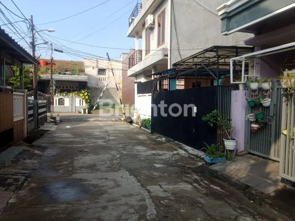 image HITUNG TANAH AJA RUMAH LUAS 114M² DEKAT PASAR LEMBANG CILEDUG  (3)