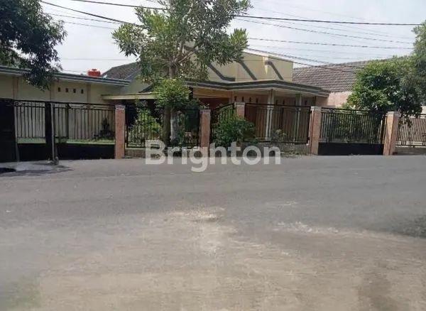 image RUMAH LUAS DI BOJONEGORO JAWA TIMUR (1)