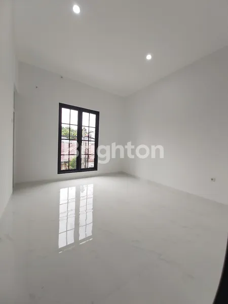 image RUMAH 1M-AN AMERICAN MINIMALIS MANYAR INDAH, LOKASI TENGAH KOTA SURABAYA (5)