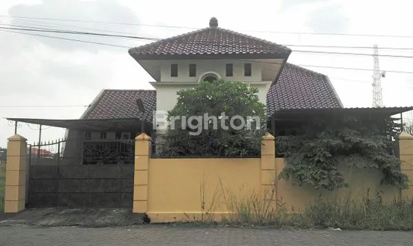 image RUMAH JALAN MONGINSIDI (2)
