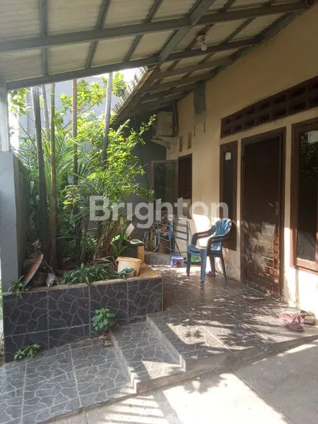 image RUMAH KOKOH PERLU SEDIKIR RENOV DALAM KOMPLEK PERUMAHAN CIPINANG ELOK 2 JAKARTA TIMUR (2)