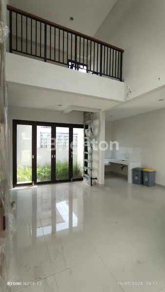 image RUMAH 1,5 LANTAI SIAP HUNI (2)