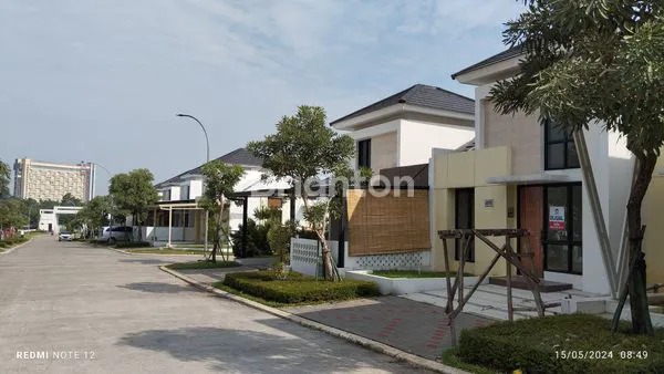 image RUMAH 1,5 LANTAI SIAP HUNI (8)