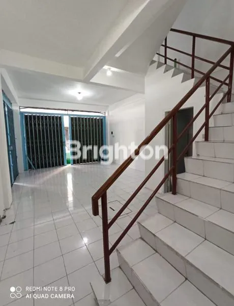 image RUKO 3.5 LANTAI HOOK DI RUKO KLAMPIS 21 SURABAYA (4)