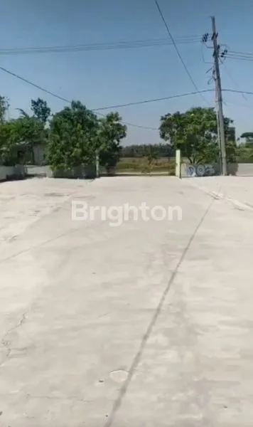 image GUDANG BESAR LUAS 2.575M² DI LAMONGAN, TERMASUK DIDALAMNYA RUMAH 2 LANTAI DENGAN 3 KAMAR TIDUR, SIAP PAKAI (1)