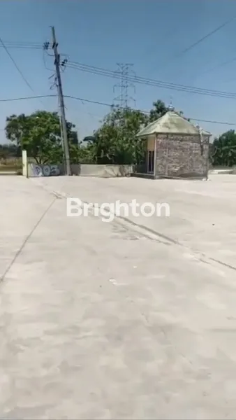 image GUDANG BESAR LUAS 2.575M² DI LAMONGAN, TERMASUK DIDALAMNYA RUMAH 2 LANTAI DENGAN 3 KAMAR TIDUR, SIAP PAKAI (2)