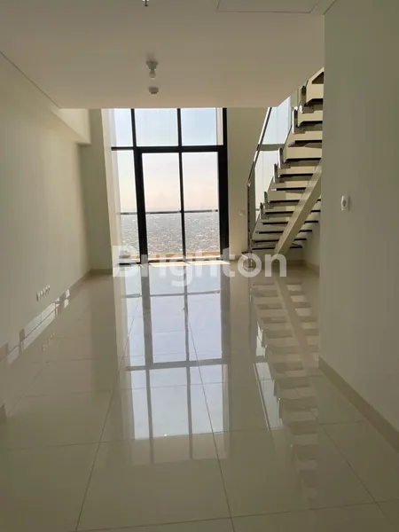 VIE LOFT SOHO CIPUTRA WORLD, LOKASI STRATEGIS DI CBD JALAN MAYJEND SUNGKONO SURABAYA BARAT