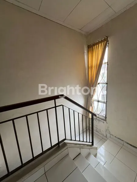 image RUMAH TELAGA GOLF SAWANGAN SIAP HUNI (6)