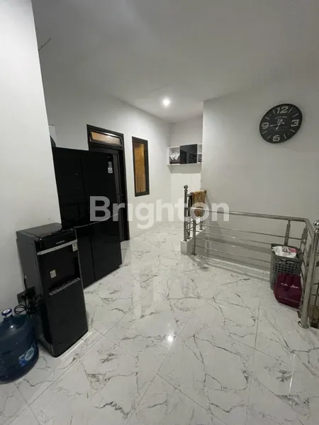 image RUMAH 2 LANTAI SIAP HUNI FULL FURNISHED TINGGAL BAWA KOPER (7)
