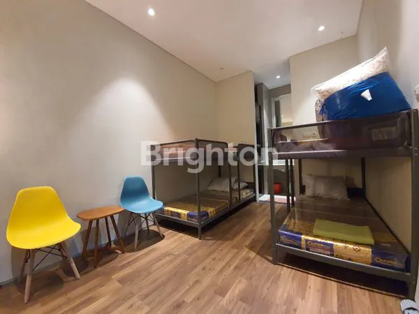 image TURUN HARGA RUMAH DUA LANTAI NYAMAN ASRI DI PERUMAHAN KINGS PARK (5)