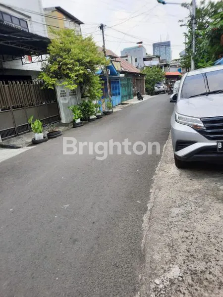 image RUMAH 3 LANTAI DAERAH TAMAN SARI JAKARTA BARAT  (3)