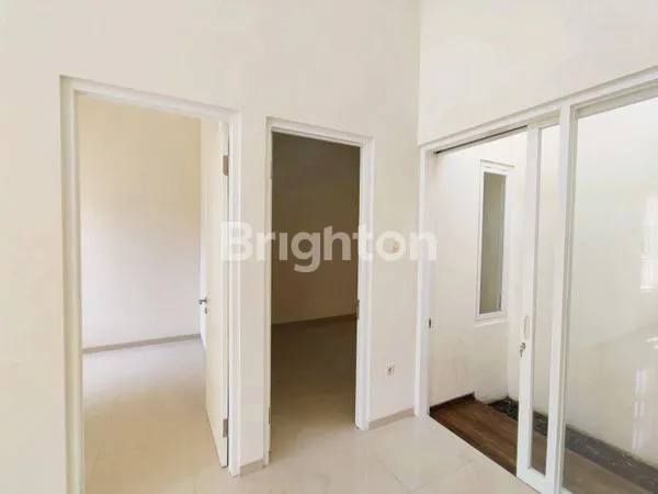 image RUMAH BARU MINIMALIS SAWOJAJAR (4)