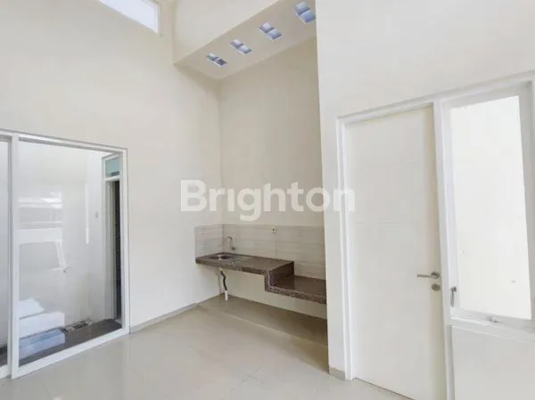 image RUMAH BARU MINIMALIS SAWOJAJAR (6)