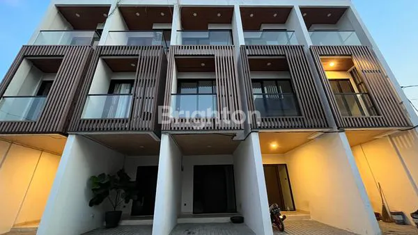 image RUMAH 3 LANTAI DENGAN ROOF TOP GARDEN (1)