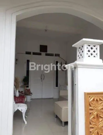 image RUMAH 2 LANTAI BARU MEWAH SIAP HUNI STRATEGIS DEKAT DENGAN STASIUN CILEBUT DI PERUMAHAN GRAHA CILEBUT BOGOR (2)