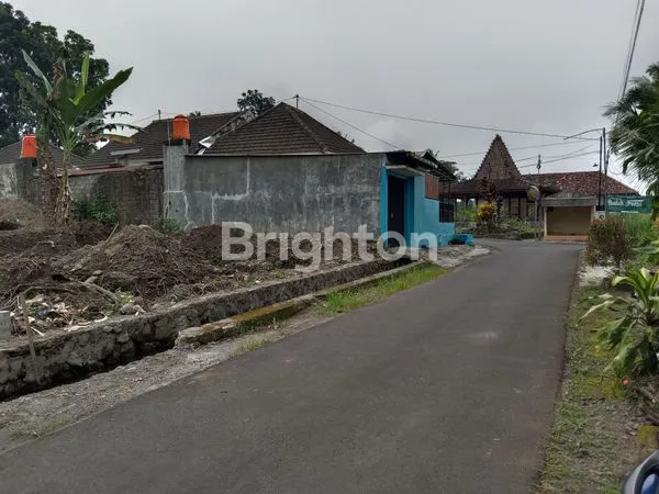 image RUMAH SIAP BANGUN DOMBAN ASRI PINGGIR JALAN MAGELANG (3)