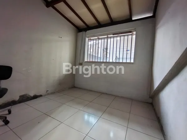 image JUAL RUMAH DALAM KOMPLEK MEWAH DI CIMAHI (8)