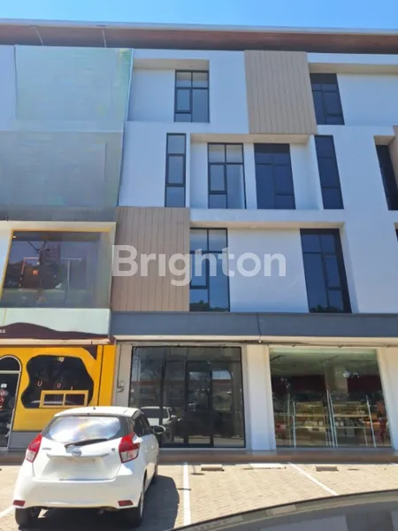 image EASTON MERR 4 LANTAI AREA KOMERSIAL SIAP PAKAI PARKIRAN LUAS (1)