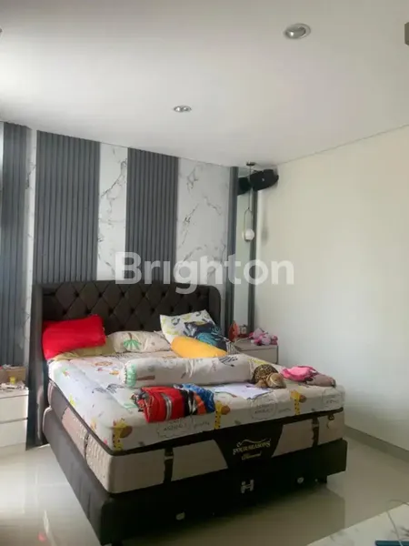 image RUMAH CITRALAND GREENLAKE DEKAT KAMPUS UNESA, DEKAT PAKUWON MALL (3)