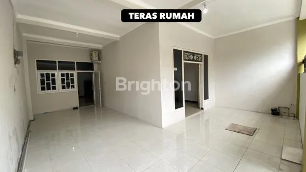 image RUMAH DI PERUMAHAN PANDUGO BARU SURABAYA  (2)