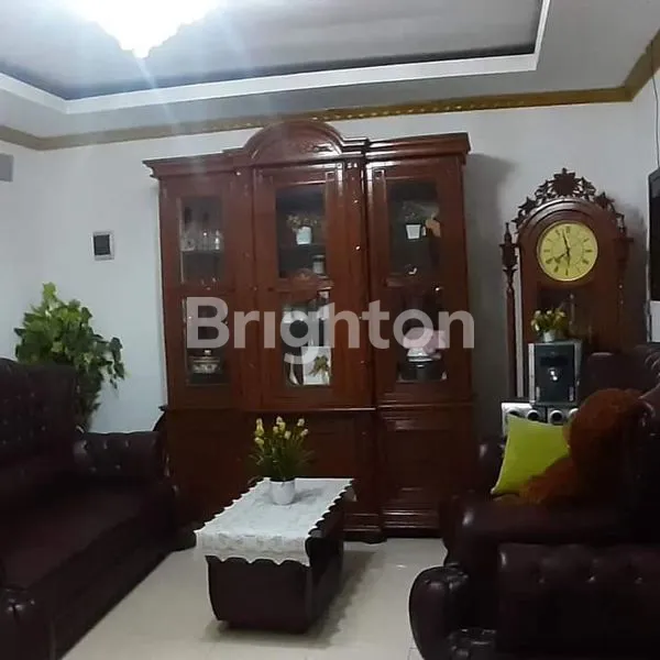 image RUMAH CANTIK STRATEGIS DI CLUSTER MEWAH SAWANGAN JAKARTA (7)