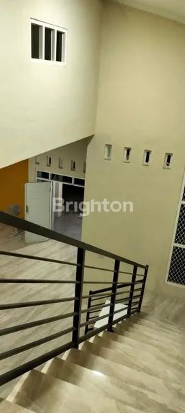 image RUMAH 2 LANTAI BR GRESS USAHA COCOK BUAT PERKANTORAN (5)