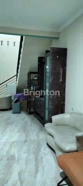 image RUMAH 2 LANTAI BR GRESS USAHA COCOK BUAT PERKANTORAN (6)