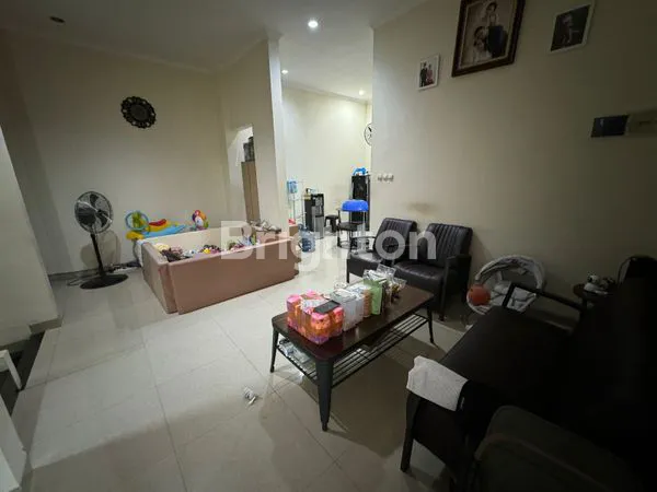 image RUMAH HOOK MODERN 2 LANTAI CLUSTER CENTRAL KARAWACI -TANGERANG (3)