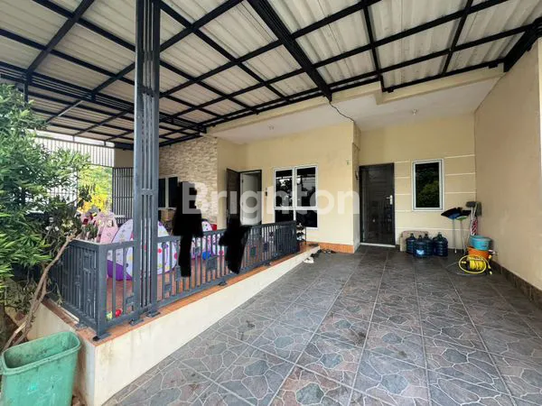 image RUMAH HOOK MODERN 2 LANTAI CLUSTER CENTRAL KARAWACI -TANGERANG (2)