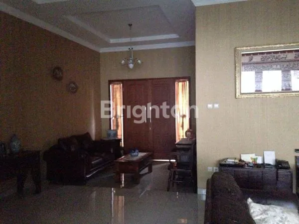 image RUMAH LUAS ASRI DI KEMANG PRATAMA (3)