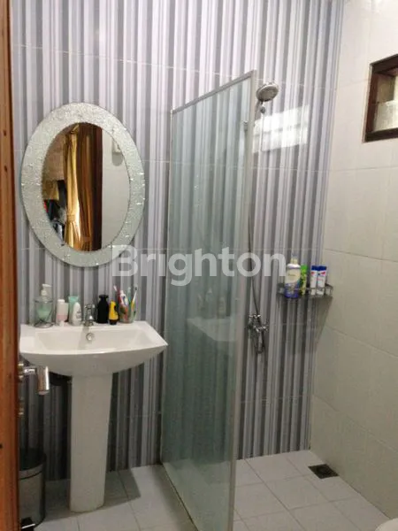 image RUMAH LUAS ASRI DI KEMANG PRATAMA (4)