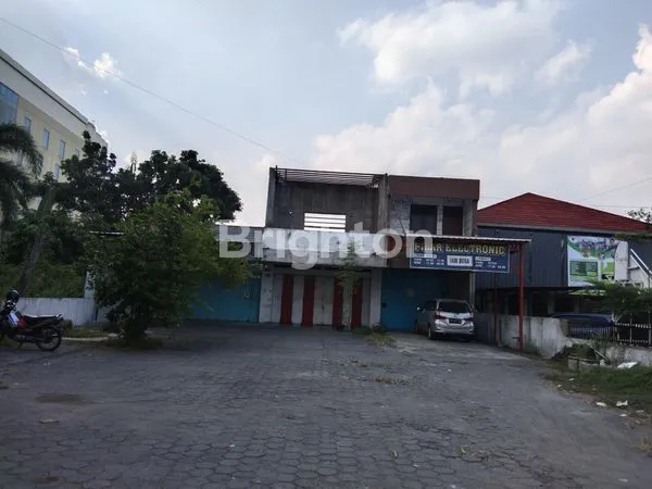 image BANDARA ADISUCIPTO, TANAH BONUS RUKO, PARKIRAN LUAS (2)