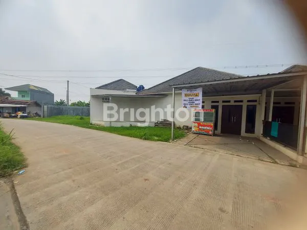 image RUMAH CANTIK SIAP HUNI LOKASI TEPI JALAN RAYA COCOK UNTUK USAHA (1)