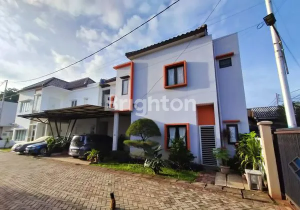 image RUMAH FULLY FURNISHED SIAP HUNI CANTIK (1)