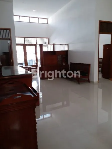 image SEWA RUMAH TINGGAL ANGKAT KOPER LOKASI PREMIUM DI SEMARANG BARAT (1)
