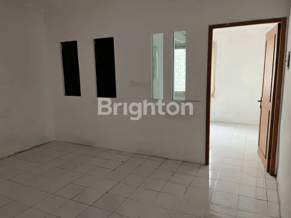 image RUKO 3,5 LANTAI DI KLAMPIS SURABAYA (3)
