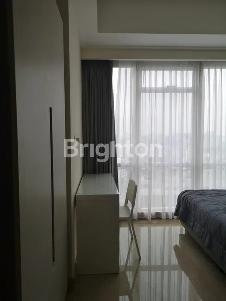 image APARTEMEN PUSAT KOTA MENTENG PARK TOWER EMERALD DENGAN VIEW MONAS KOTA JAKARTA (4)