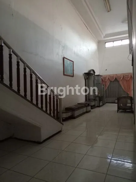 image RUMAH HITUNG TANAH LUAS 500 LEBIH DAERAH MANUKAN TANDES SURABAYA  (3)