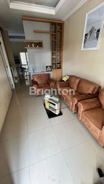 image RUMAH ELIT SERASA RUMAH BARU BANGUN BERNUANSA ASRI (2)