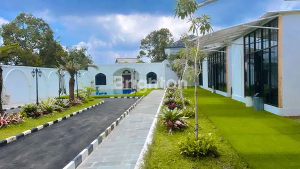 CAFE, LAPANGAN FUTSAL, VILLA.